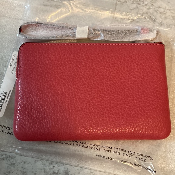 Coach Horse & Carriage Emblem Leather Corner Zip Wristlet Strawberry Haze - Picture 8 of 11